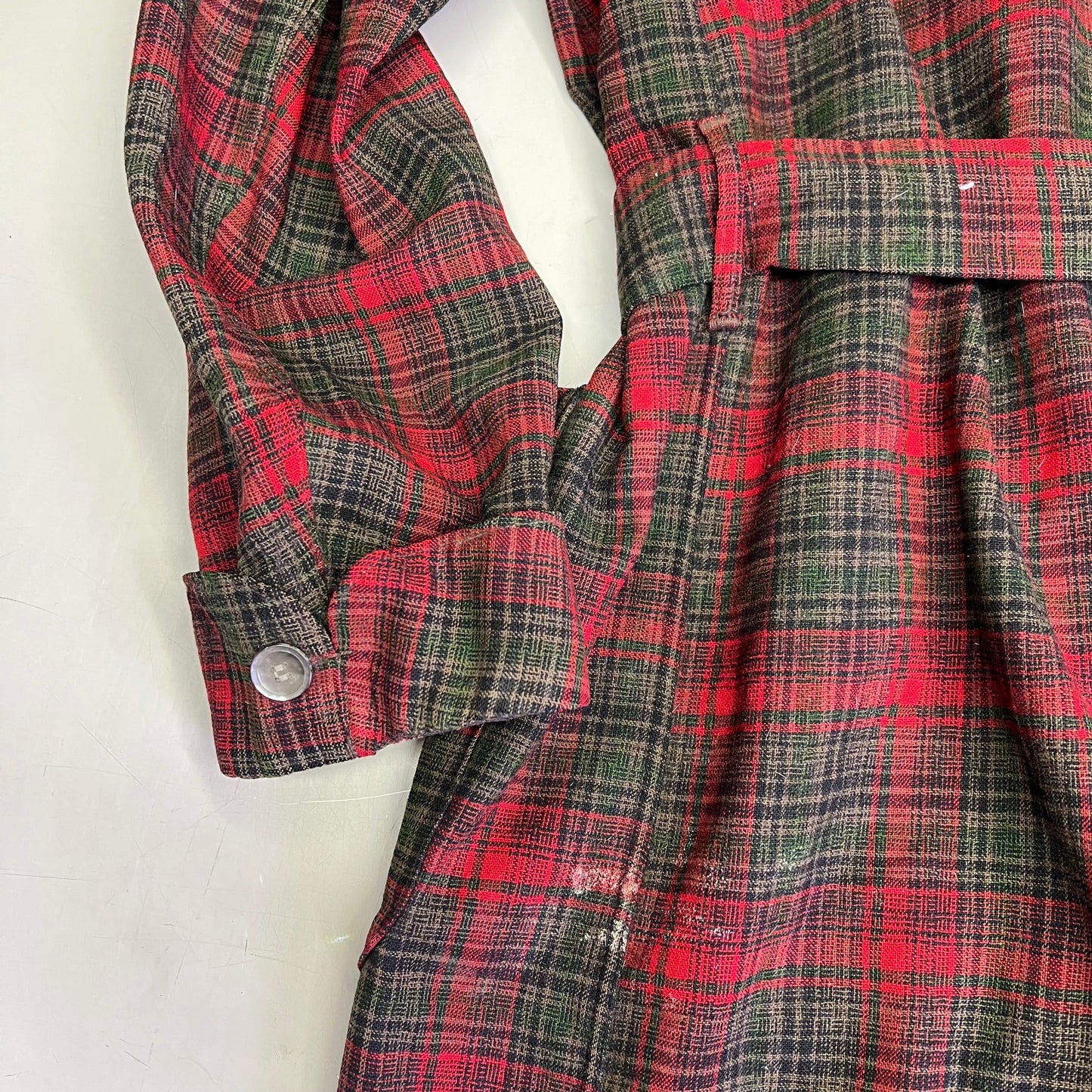 PENDLETON WOOLEN MILLS 100% Virgin Wool Rob  Men's Sz M Plaid Red/Green (Used)