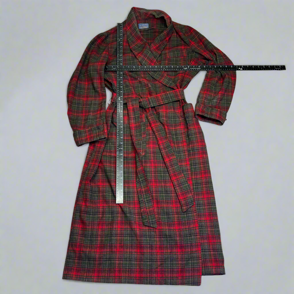 PENDLETON WOOLEN MILLS 100% Virgin Wool Rob  Men's Sz M Plaid Red/Green (Used)