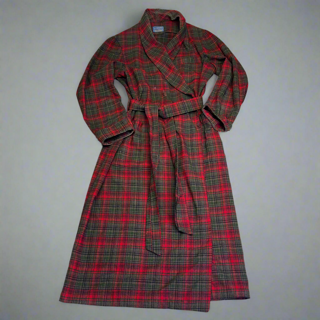 PENDLETON WOOLEN MILLS 100% Virgin Wool Rob  Men's Sz M Plaid Red/Green (Used)
